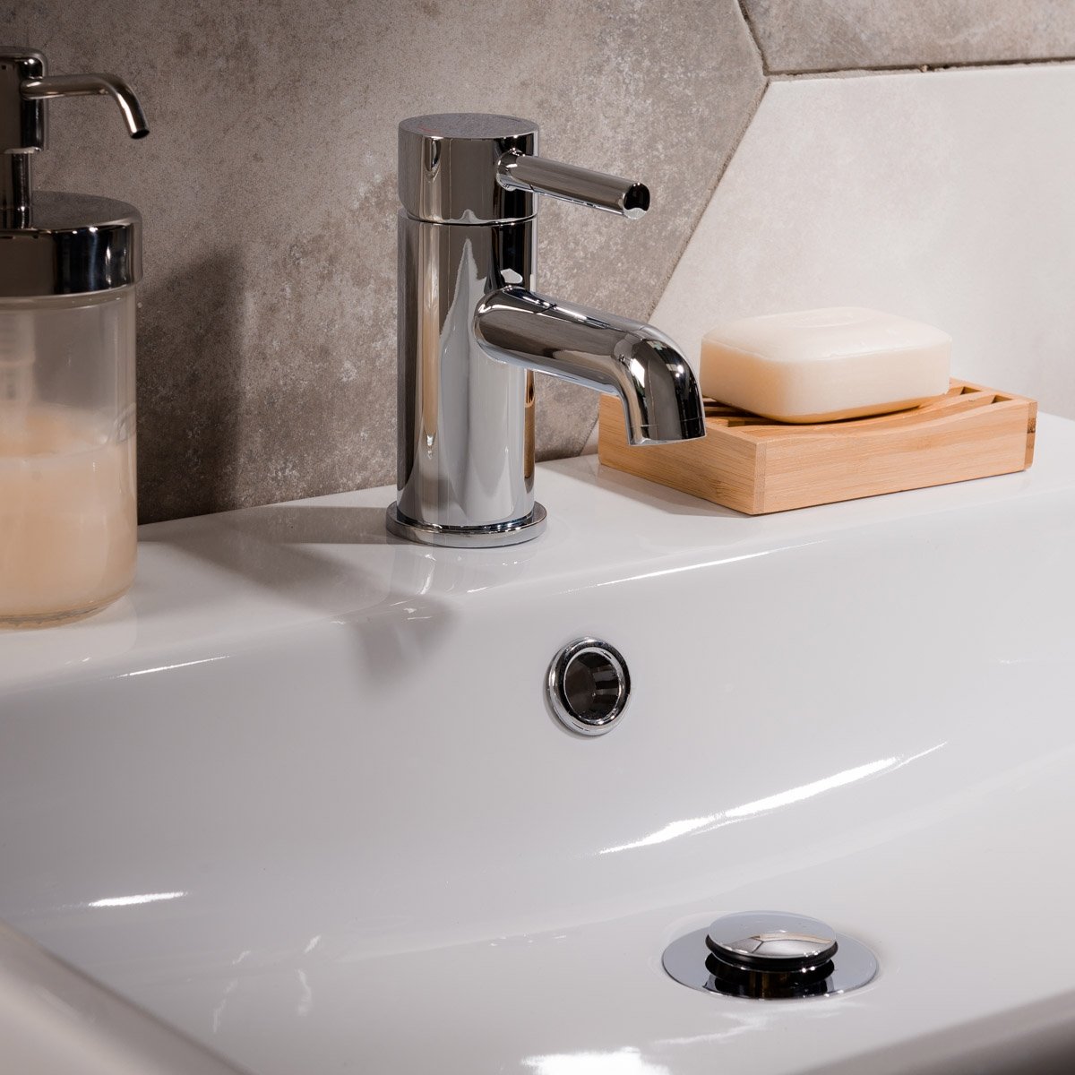 Modern Bathroom Tap Round Basin Bath Filler Shower Mixer Chrome Sink